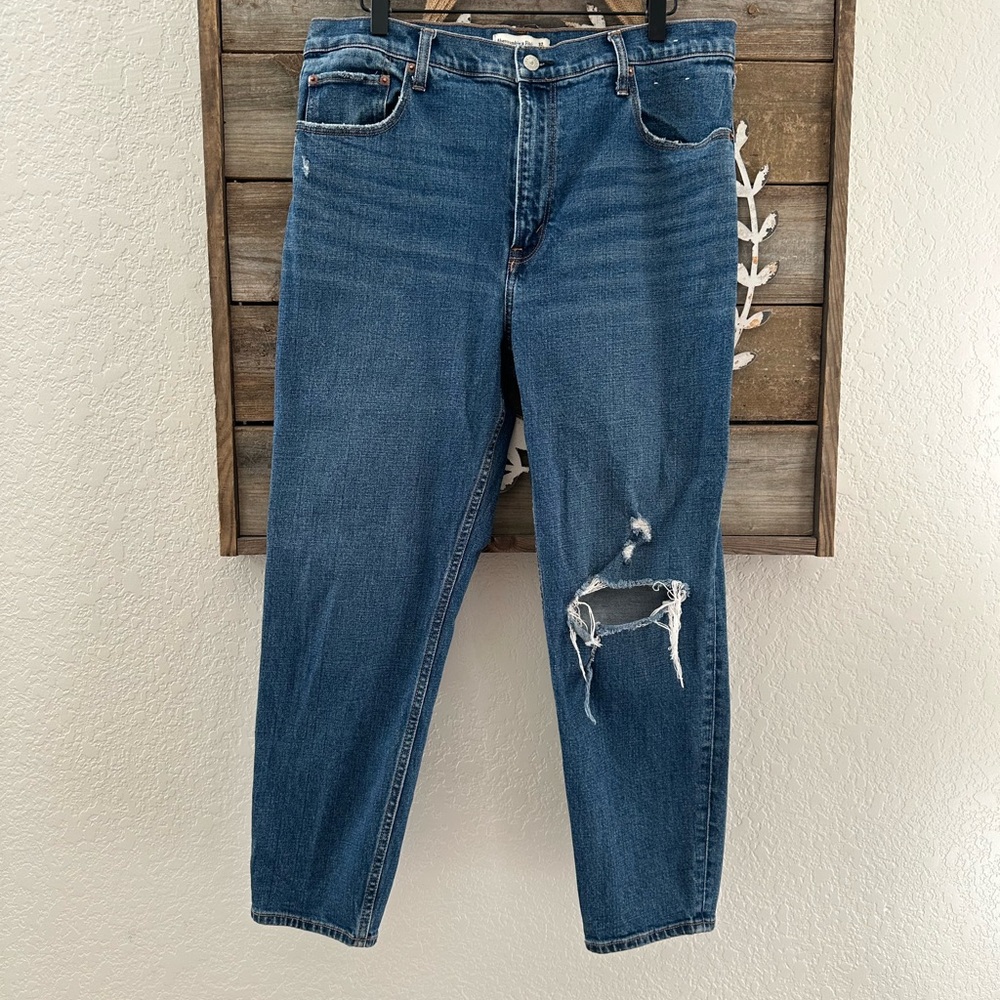 Abercrombie & Fitch The Mom High Rise Blue Distressed Jeans size 32/14